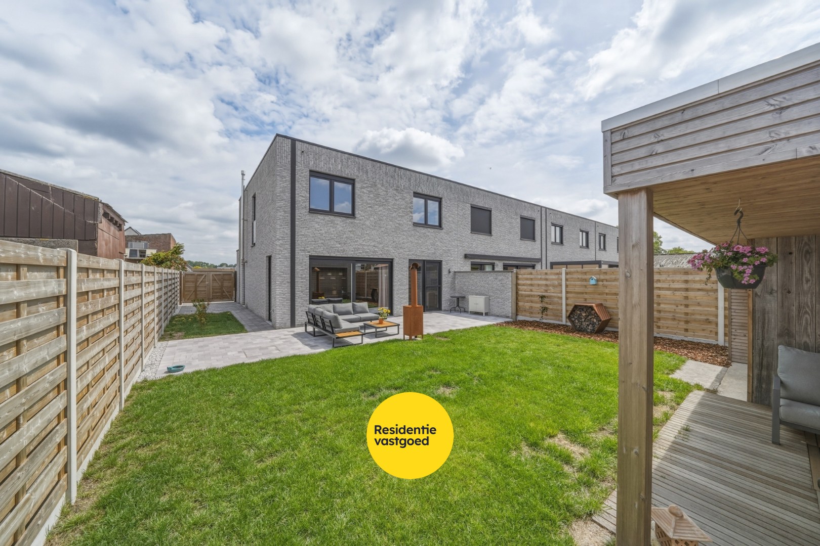 Energiezuinige halfopen nieuwbouwwoning met 4 slaapkamers in Oudenburg 