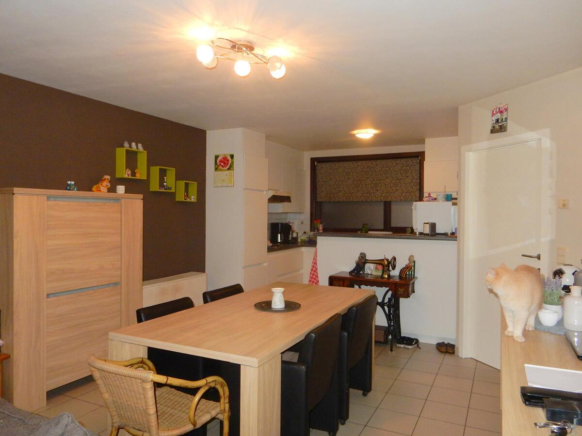 Gezellige rijwoning met dubbele garage 