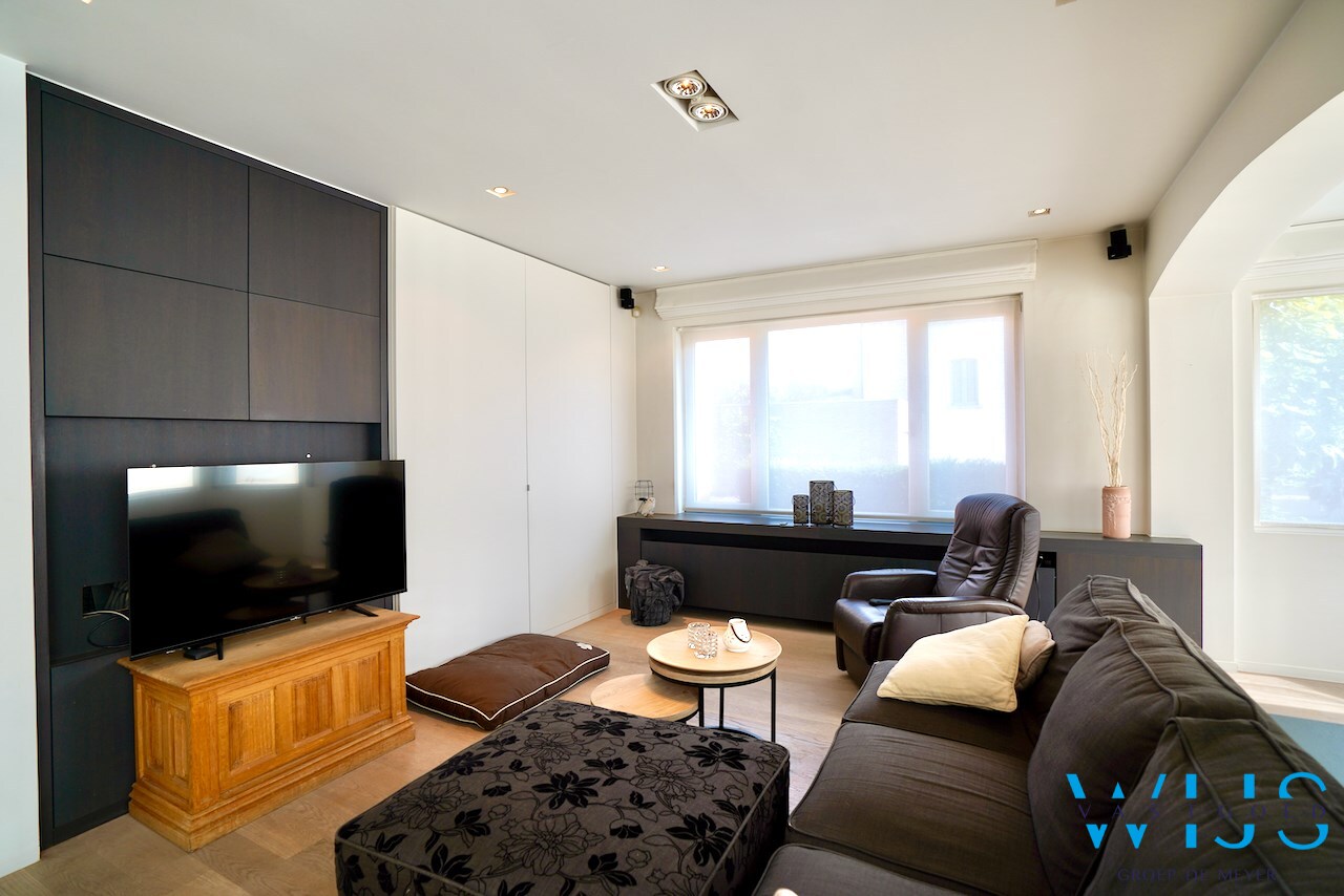 Schitterend karaktervol woonhuis met 5 slaapkamers te Assenede ! 