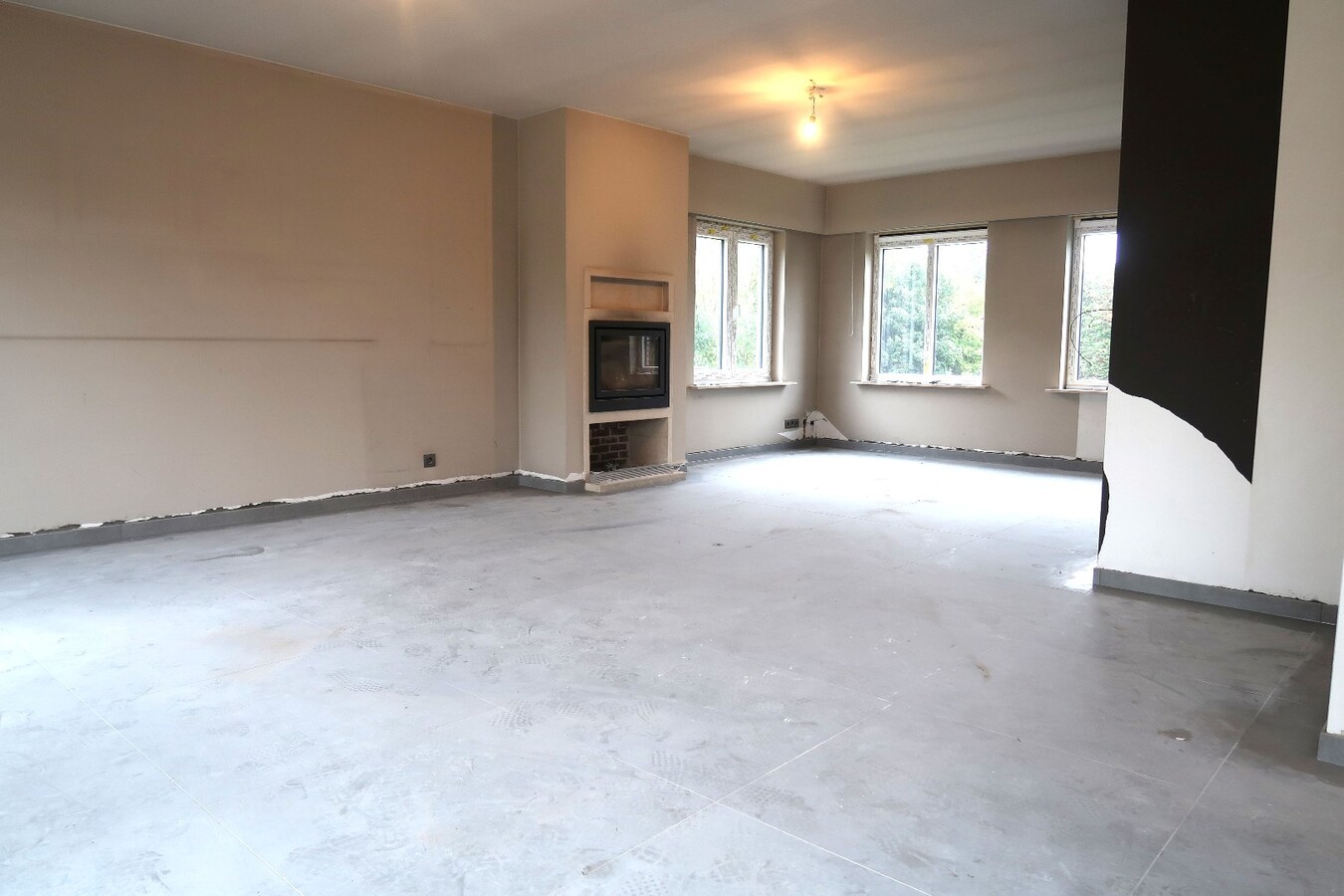 Charmante gerenoveerde woning te huur in Snellegem – 3 slaapkamers, grote tuin &amp; veel extra’s 