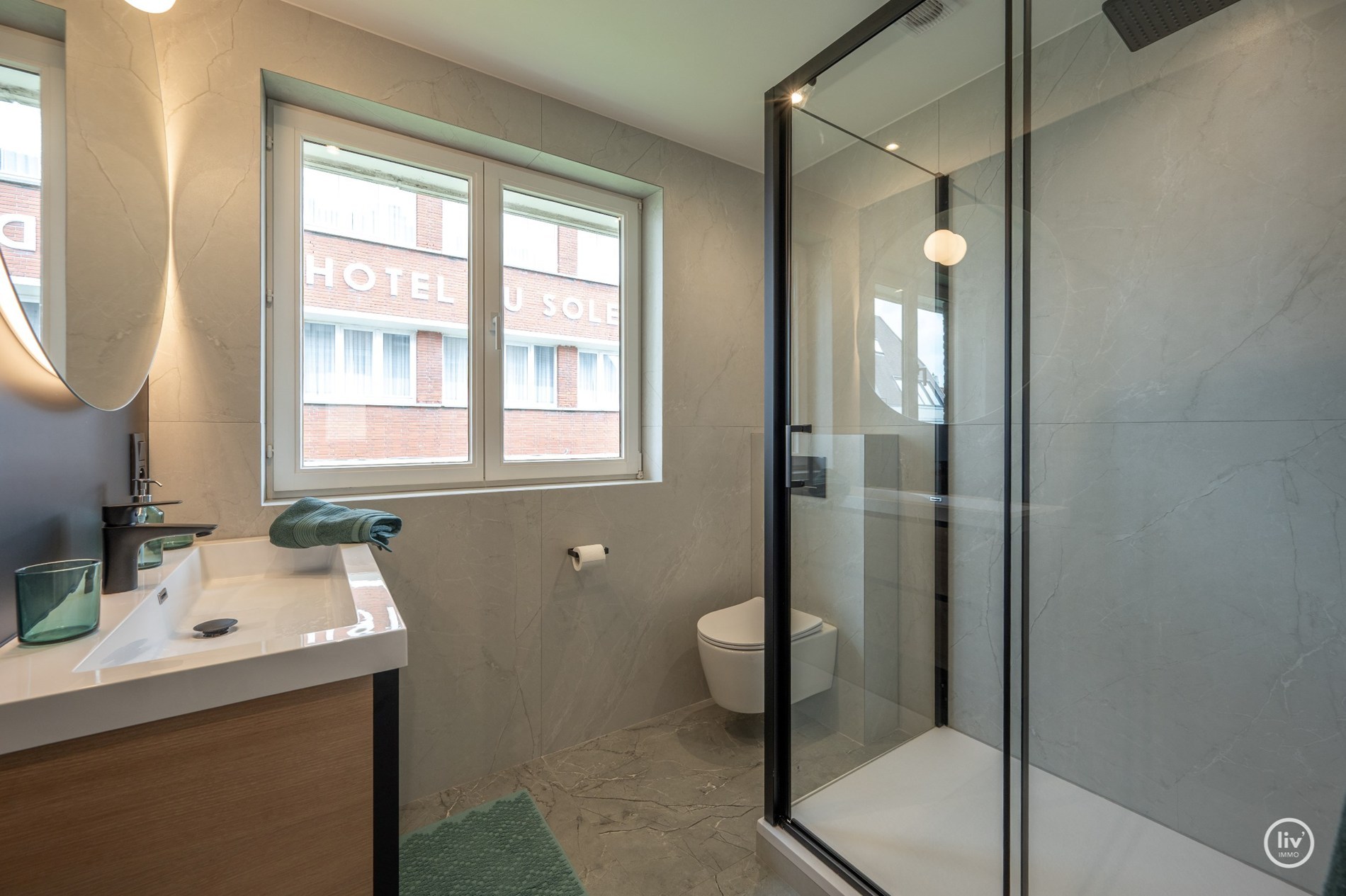 Appartement élégamment rénové avec 3 chambres dans un emplacement de premier choix à Duinbergen - à seulement 100 mètres de la digue! 