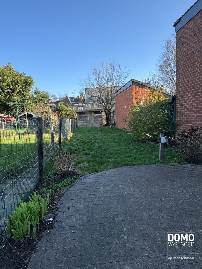 Woning met tuin, garage en 2 slaapkamers op wandelafstand van het centrum van Hasselt 