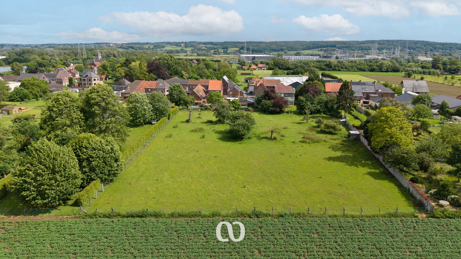 Ruime woning op meer dan 6.500 m² in Avelgem 