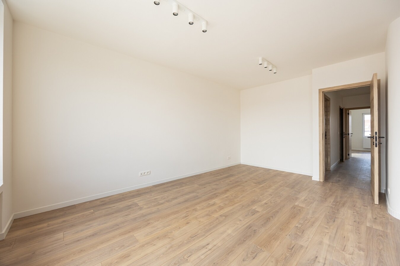 Recent gerenoveerd appt. met 2 slpk nabij Park Spoor Noord! 