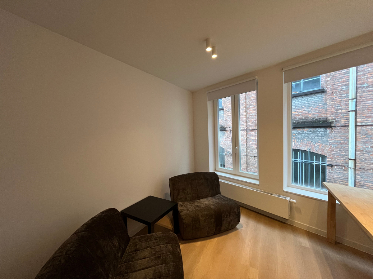 Stijlvol woonhuis-appartement. 