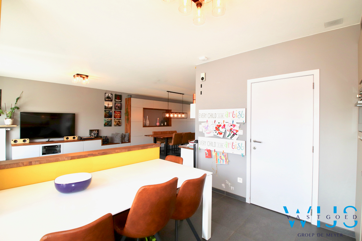 INSTAPKLAAR woonhuis met ZUIDgerichte tuin te Boekhoute ! 