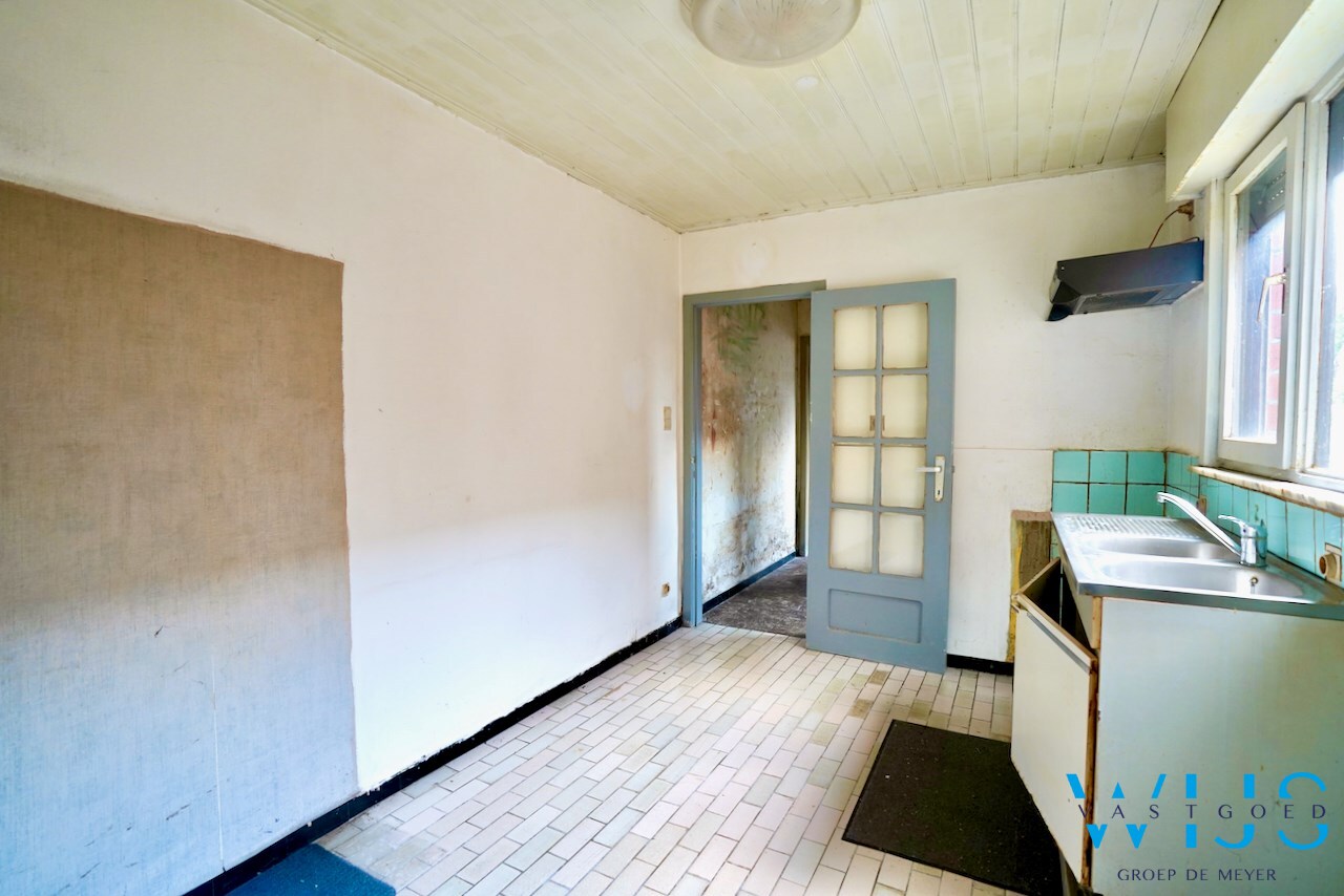 Interessant renovatieproject in hartje Assenede ! 