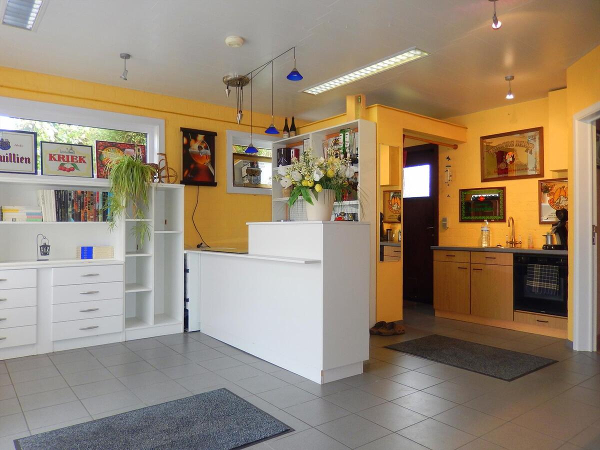 Woning met 4 slaapkamers en grote zonnige tuin 