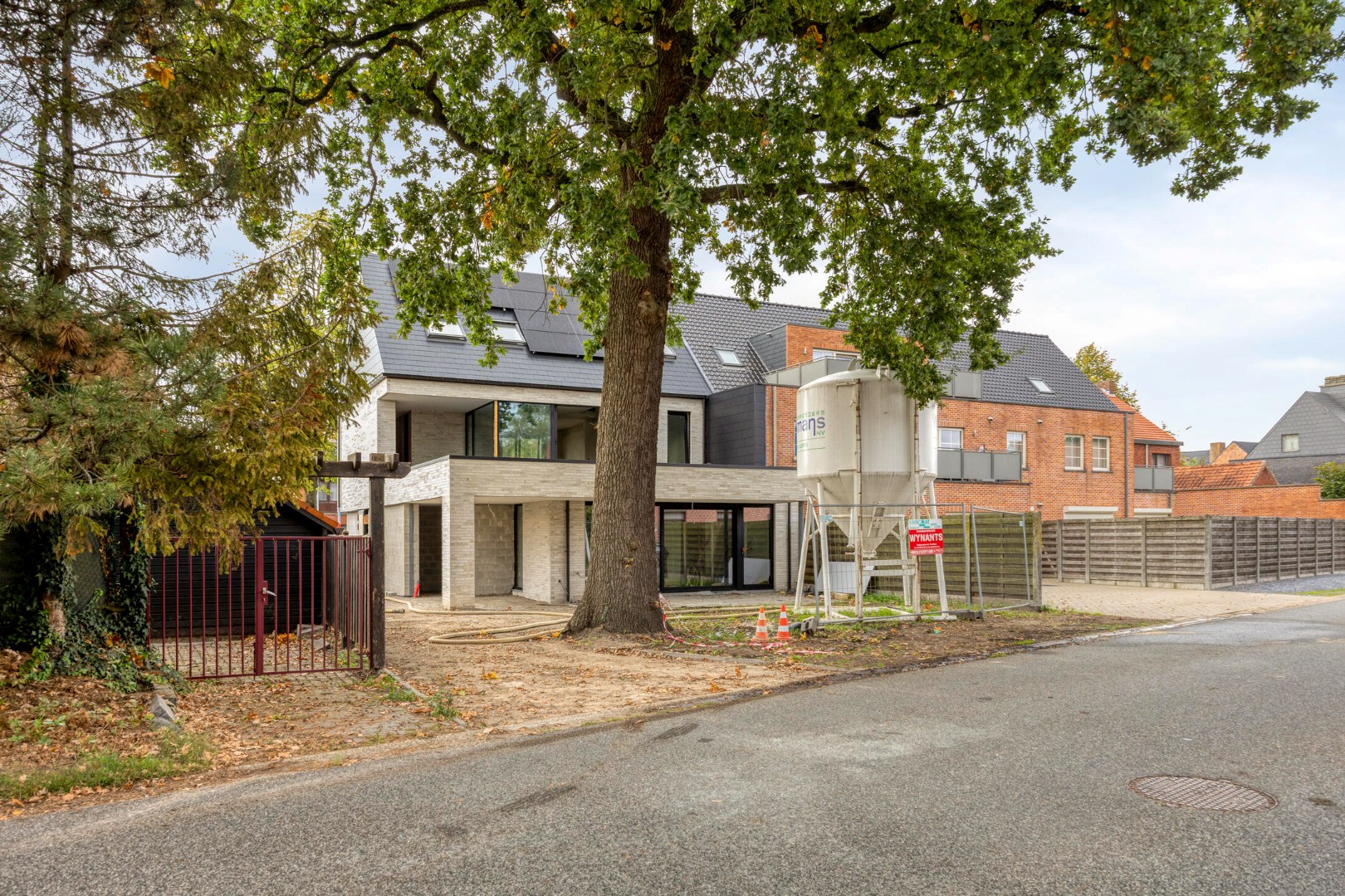 Gelijkvloers appartement met 2 slpk. en tuin in Mol-Sluis 