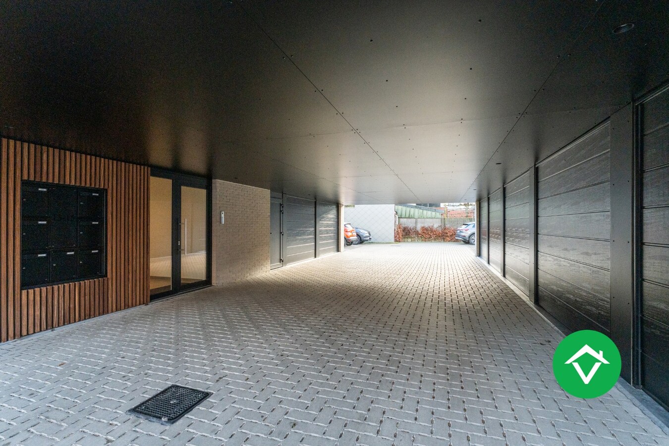 Instapklaar appartement met 2 slaapkamers en volledig ingerichte zolder te Koekelare 