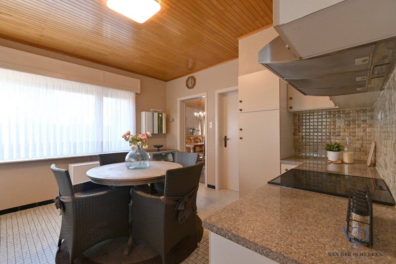 Goed gelegen, degelijke Open Bebouwing. 