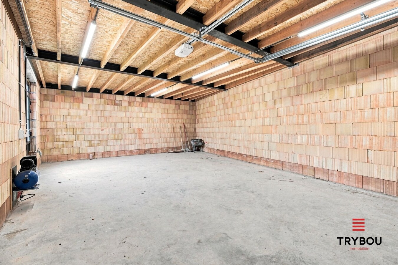 Ruime casco halfopen nieuwbouw met ruime garage in Merkem! 
