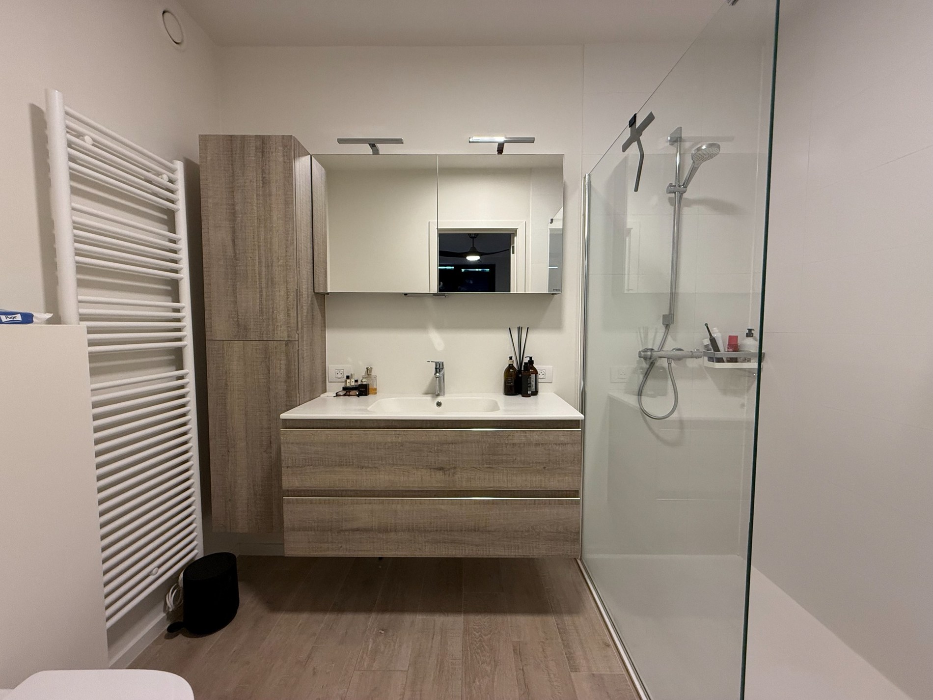 Ongemeubeld - Magnifiek woonappartement aan de zonnekant van de Lippenslaan, op wandelafstand van het strand. 