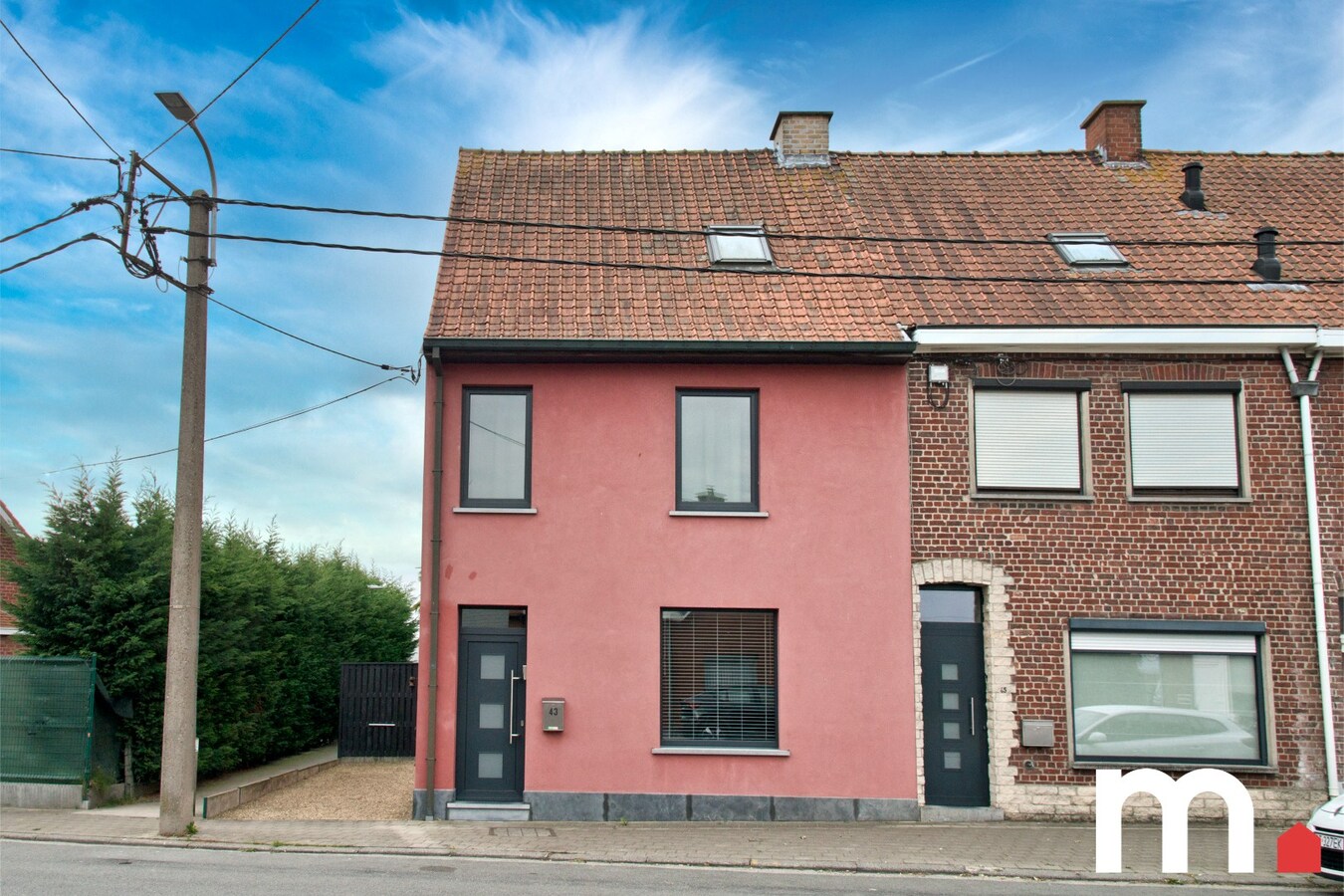 HOB met 4 slaapkamers en Zwembad en buitenbar op 963m² te Lendelede 