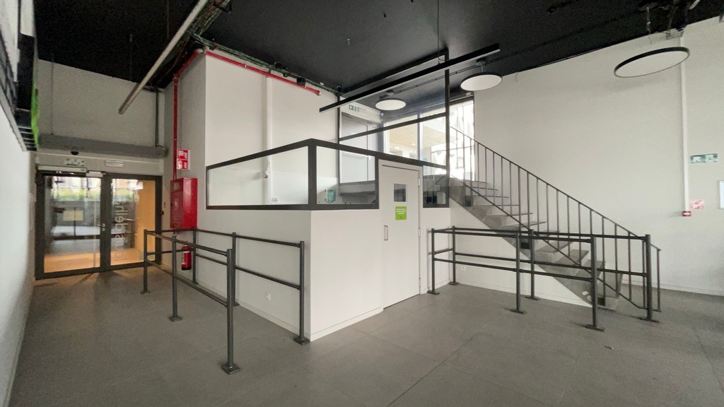 Handelspand te huur aan het Keerdok in Mechelen