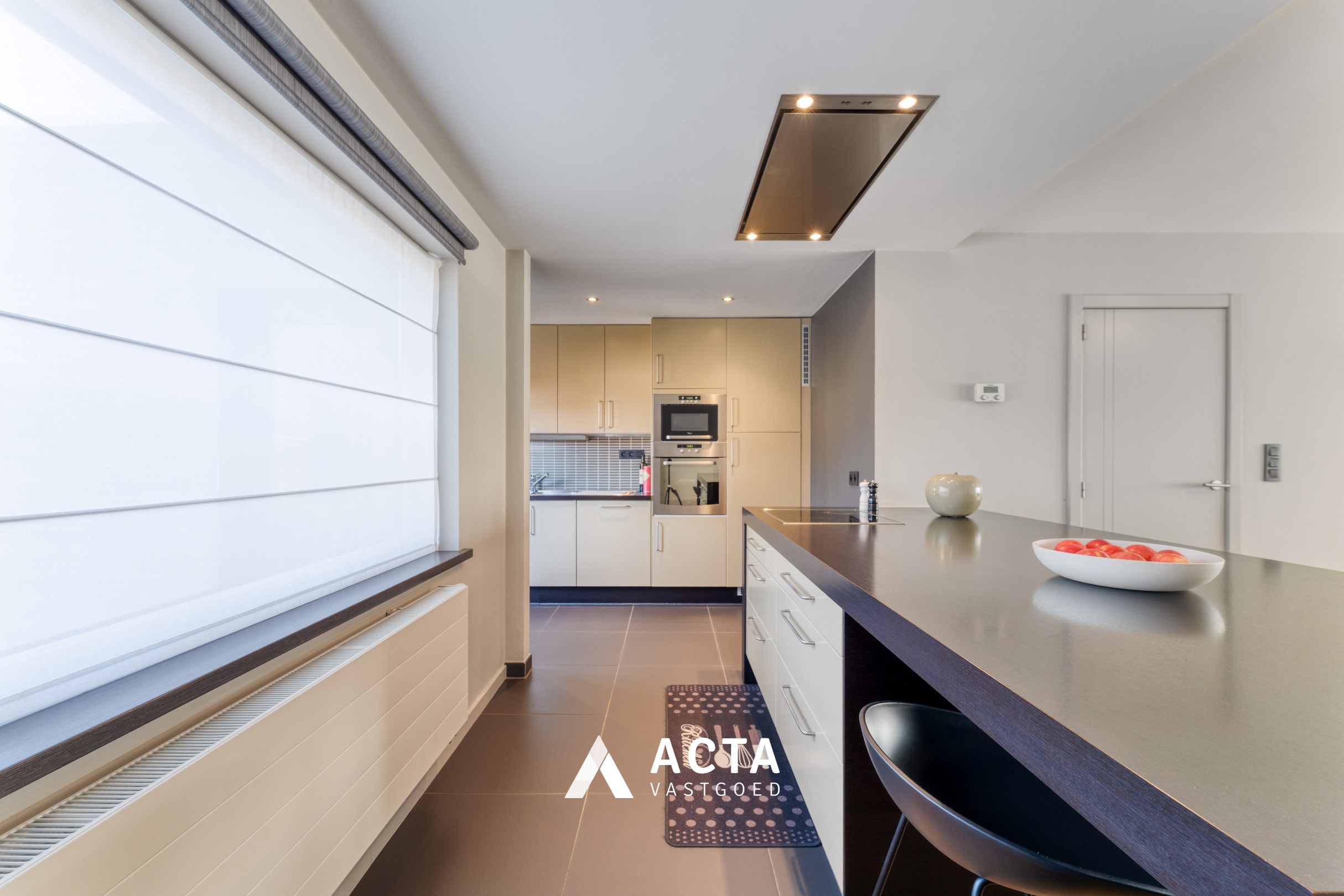 Instapklare bel-etage met 3 slaapkamers en garage 