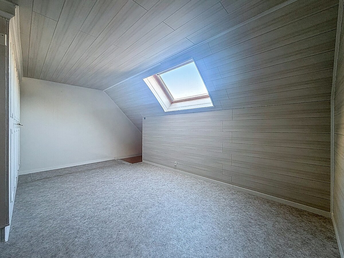 Ruime en instapklare HOB met zuidgerichte tuin te Bevegem 