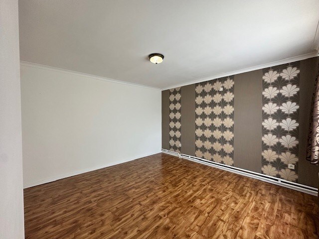 Halfopen woning met 3 slaapkamers, tuin en garage te Neeroeteren. 