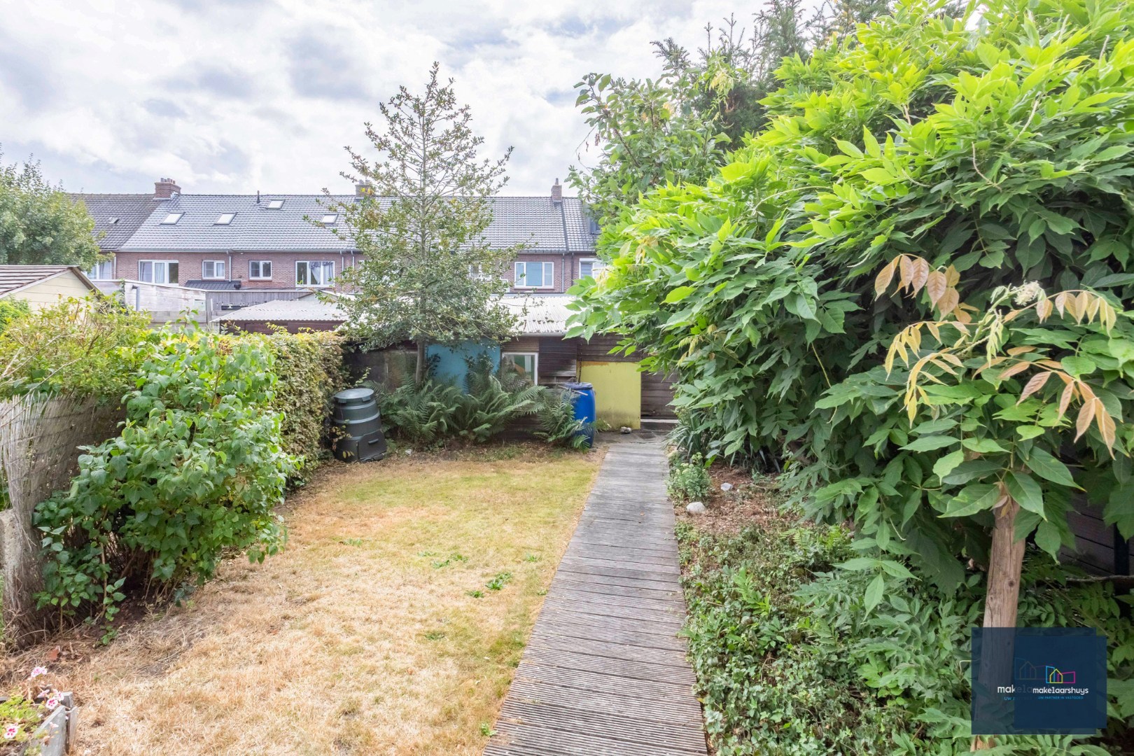 Gunstig gelegen woning met tuin en garage 