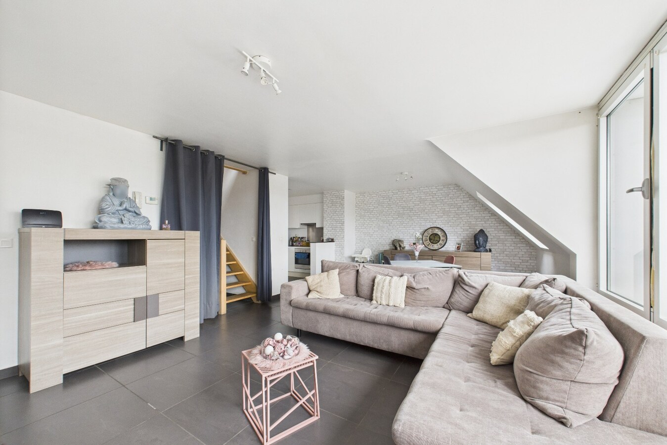 Appartement moderne "DUPLEX" en plein centre-ville avec garage. IDEAL INVEST ! 