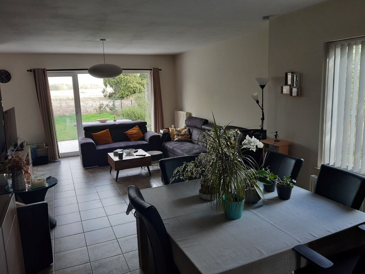 Aangename woning (Half Open). 