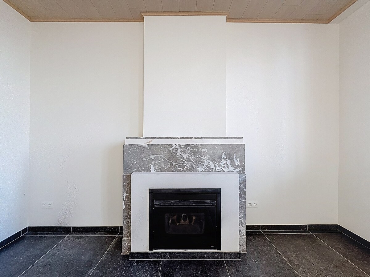 Ruime, vernieuwde HOB met leuke tuin te Zwalm 