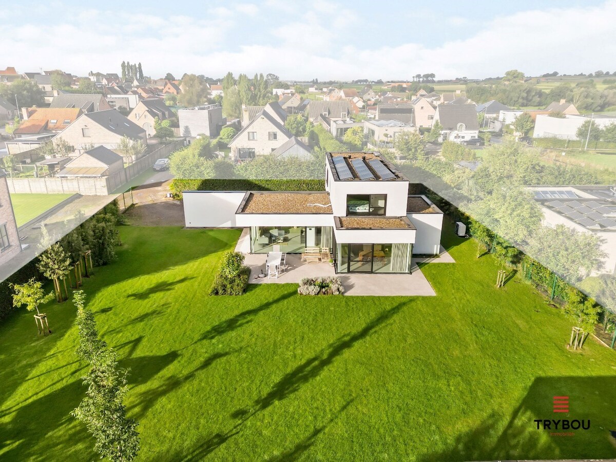 Rustig gelegen architecturaal pareltje op 1.751 m² te Houthulst. 