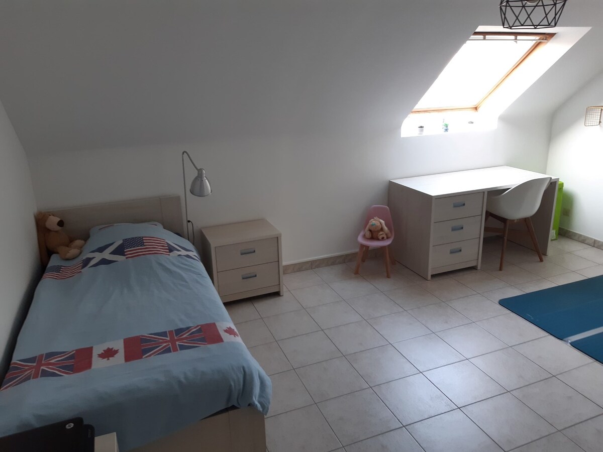 Ruime woning (4 slaapkamers) met garage 