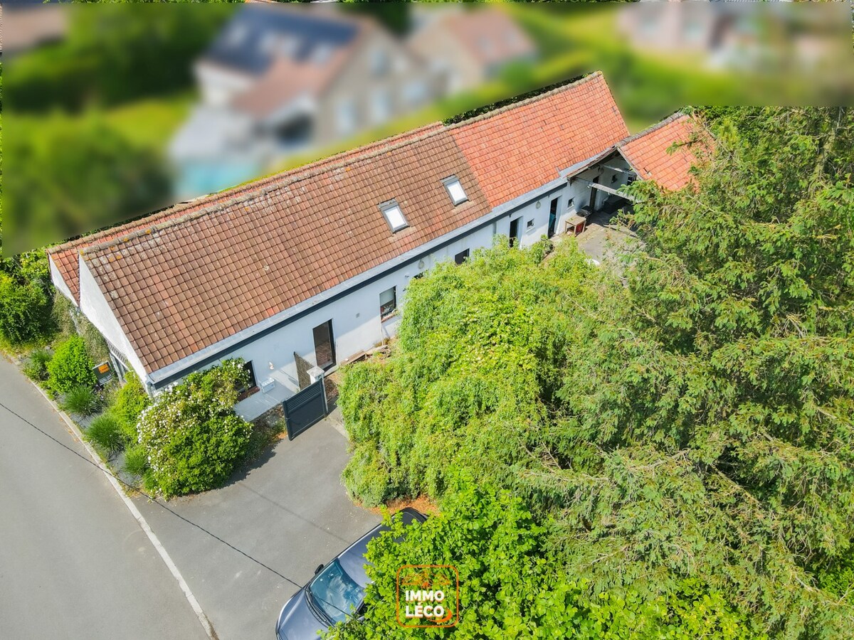 Maison style fermette 4 façades érigée sur une parcelle de 955m², en plein cœur du Bois Fichaux ! RARE à la VENTE 