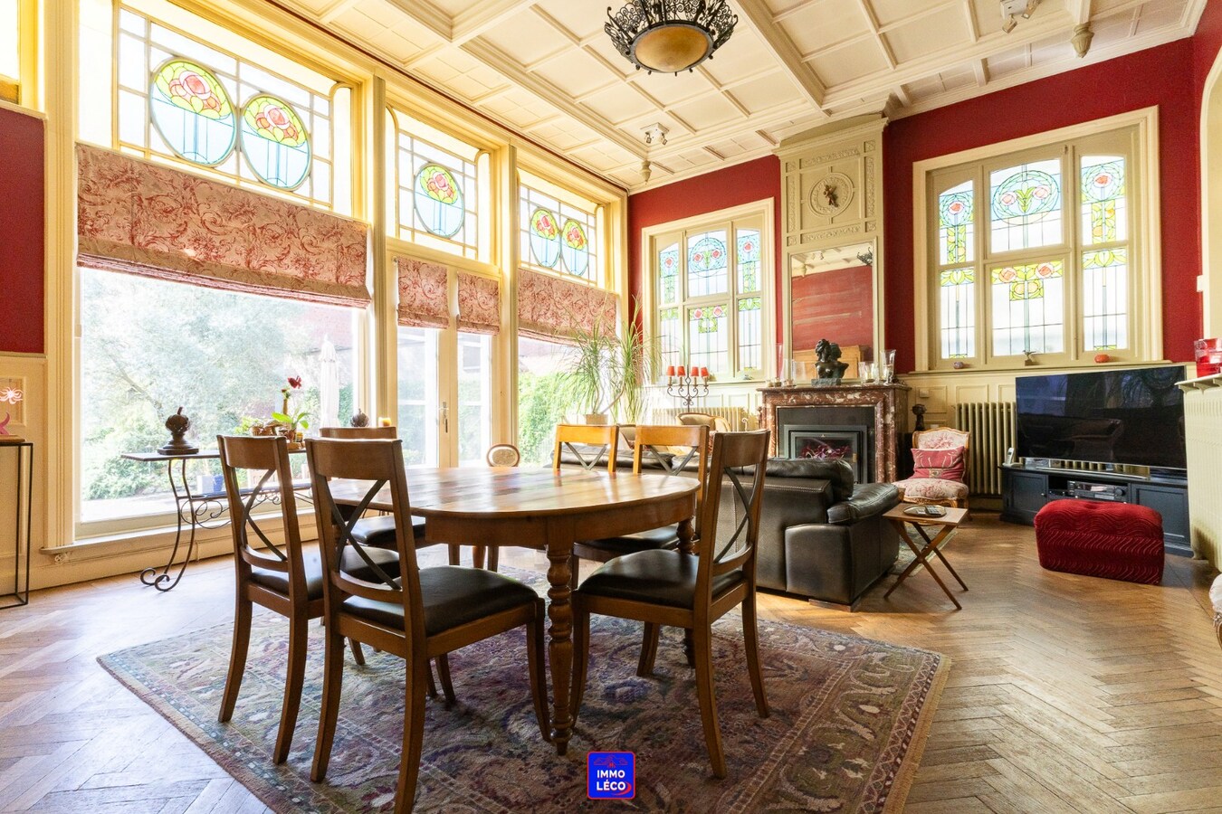 Maison de Maître chargée d'histoire, une propriété unique dans le centre-ville ! 