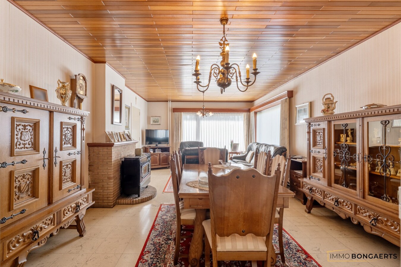 Rustig gelegen bungalow op een mooi perceel van 9 are 