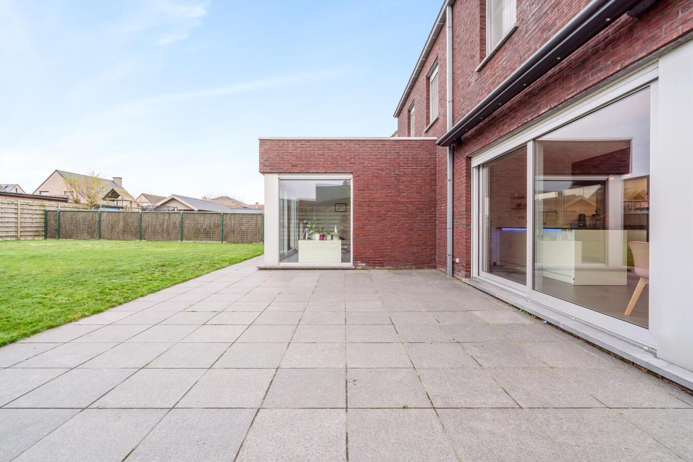 Instapklare woning met 3 slaapkamers en garage te Koekelare 