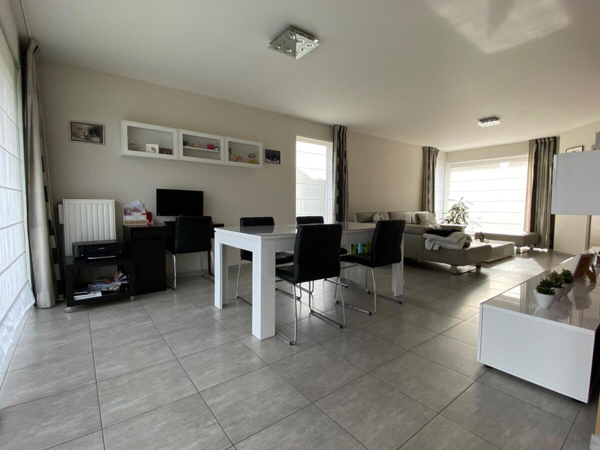 Instapklare woning met 3 slaapkamers en garage te Koekelare 