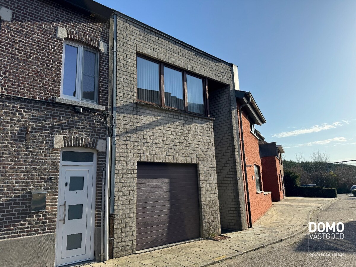 Woning met tuin, garage en 2 slaapkamers op wandelafstand van het centrum van Hasselt 