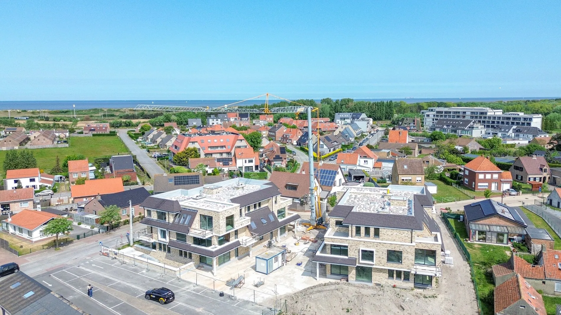 Gelijkvloers nieuwbouwappartement met 2 slaapkamers, vlakbij de zee! 