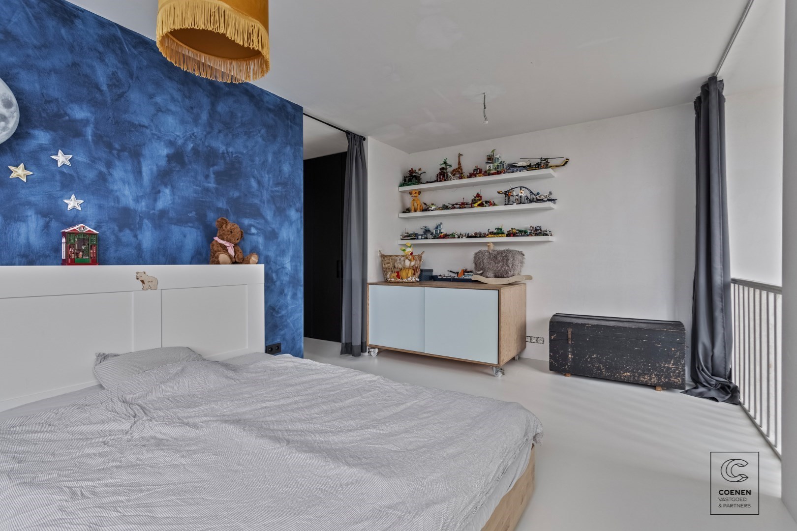 Prachtig verder af te werken HOB van 320 m² in een doodlopende straat! 