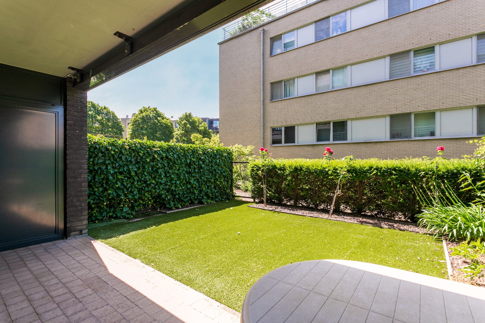 App met 2 slpk, tuin, kelder en staanplaats 