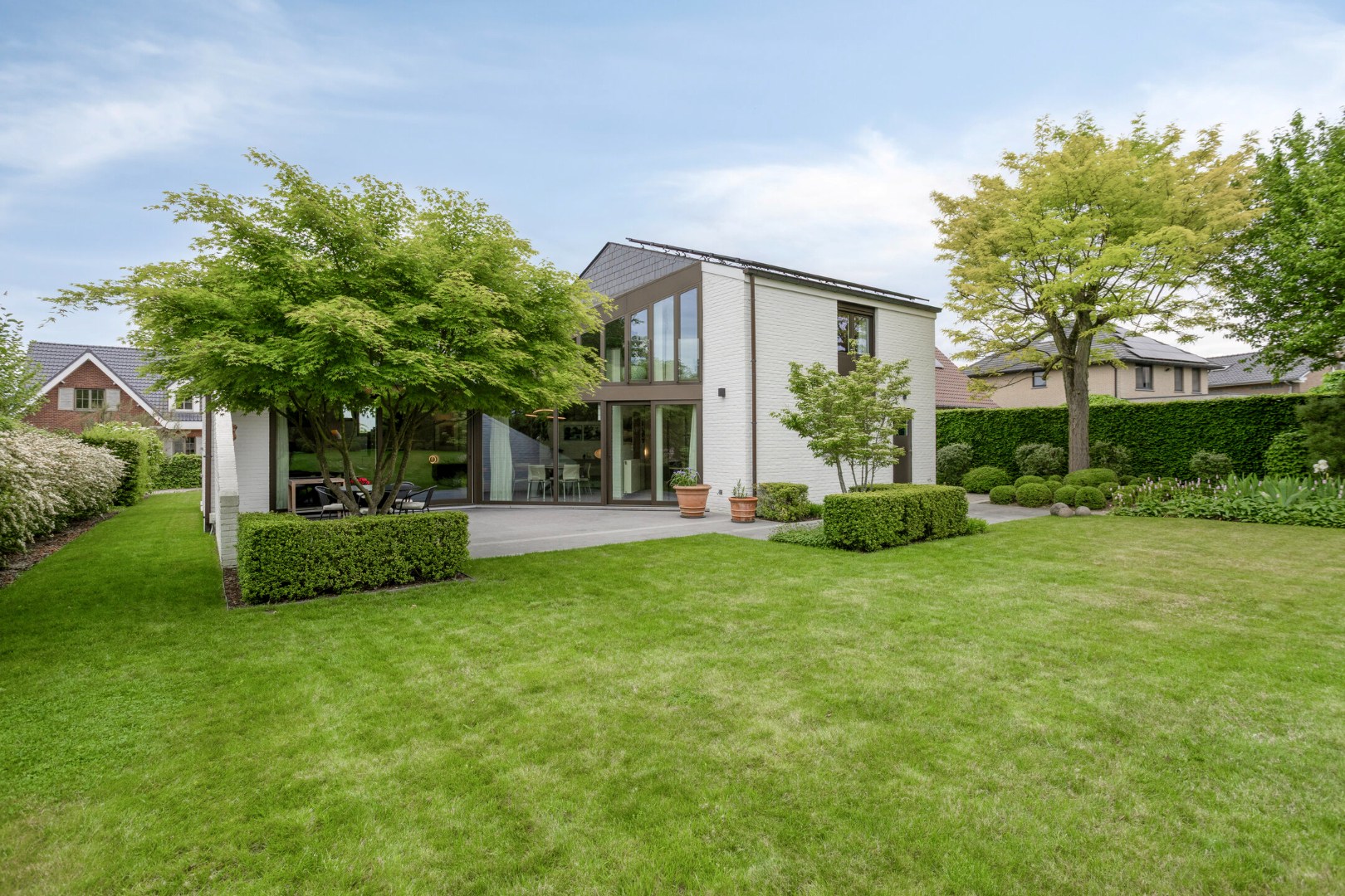 Villa met 5 slaapkamers, ruime tuin, terras en 2 garages in Heverlee! - bewoonbare opp. 278 m² -  EPC 179 kWh/m² 