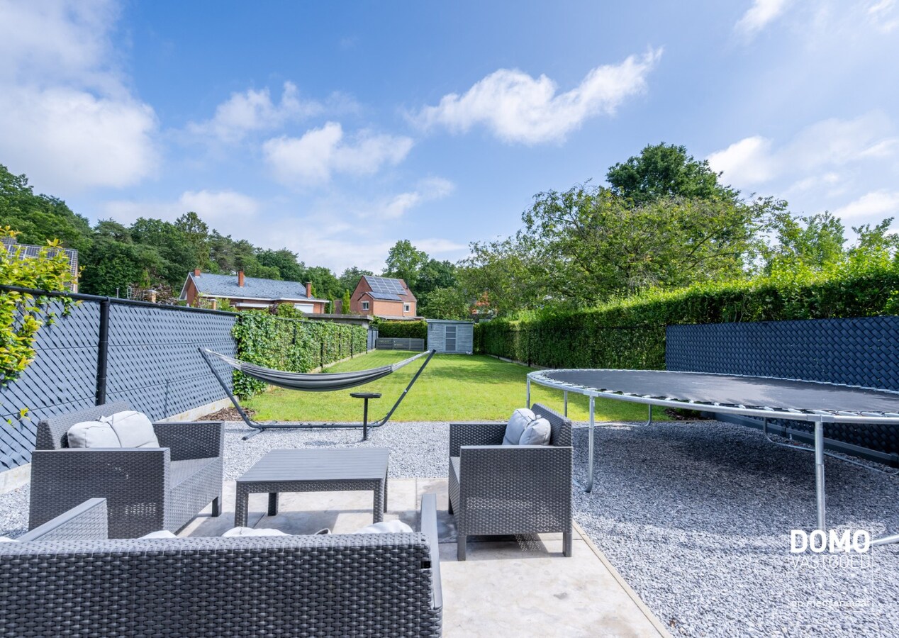 Landelijk wonen in stijl: instapklare pastorijwoning met prachtige tuin in Thiewinkel 