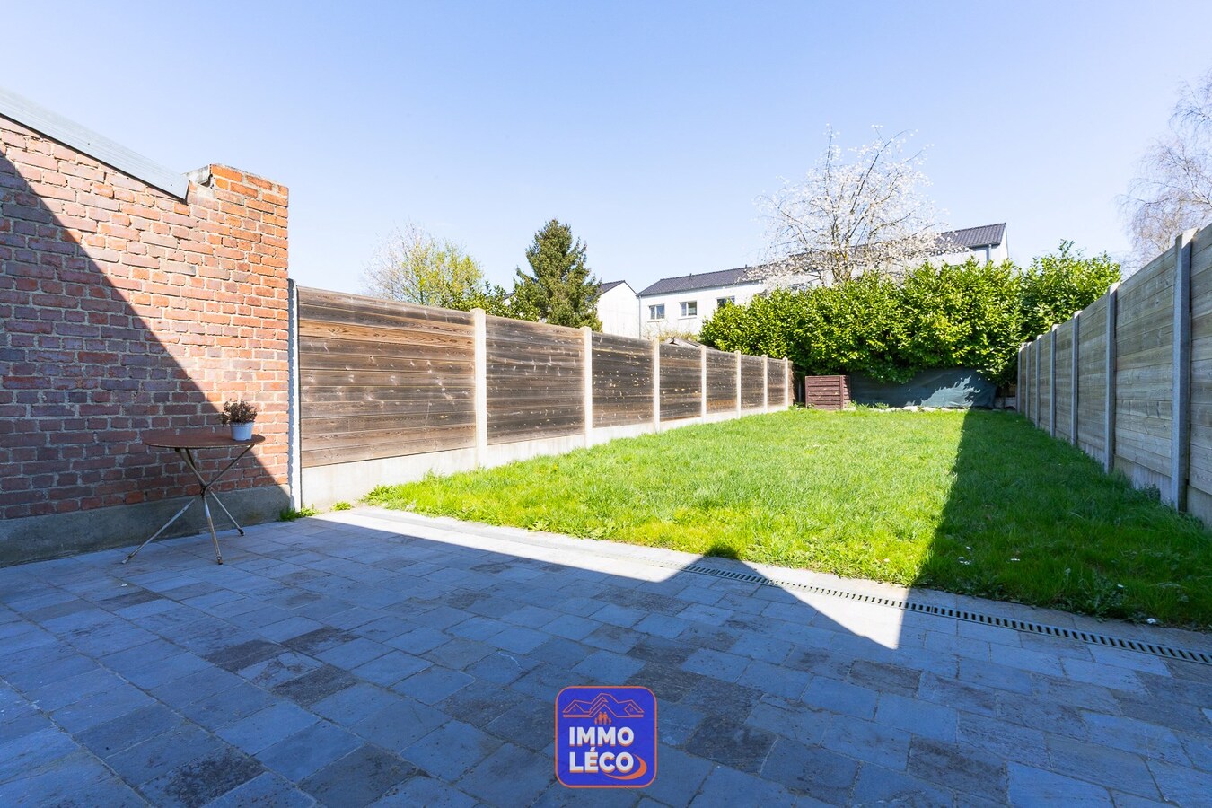 Maison rénovée en 2025 avec jardin, volumes impressionants ! 