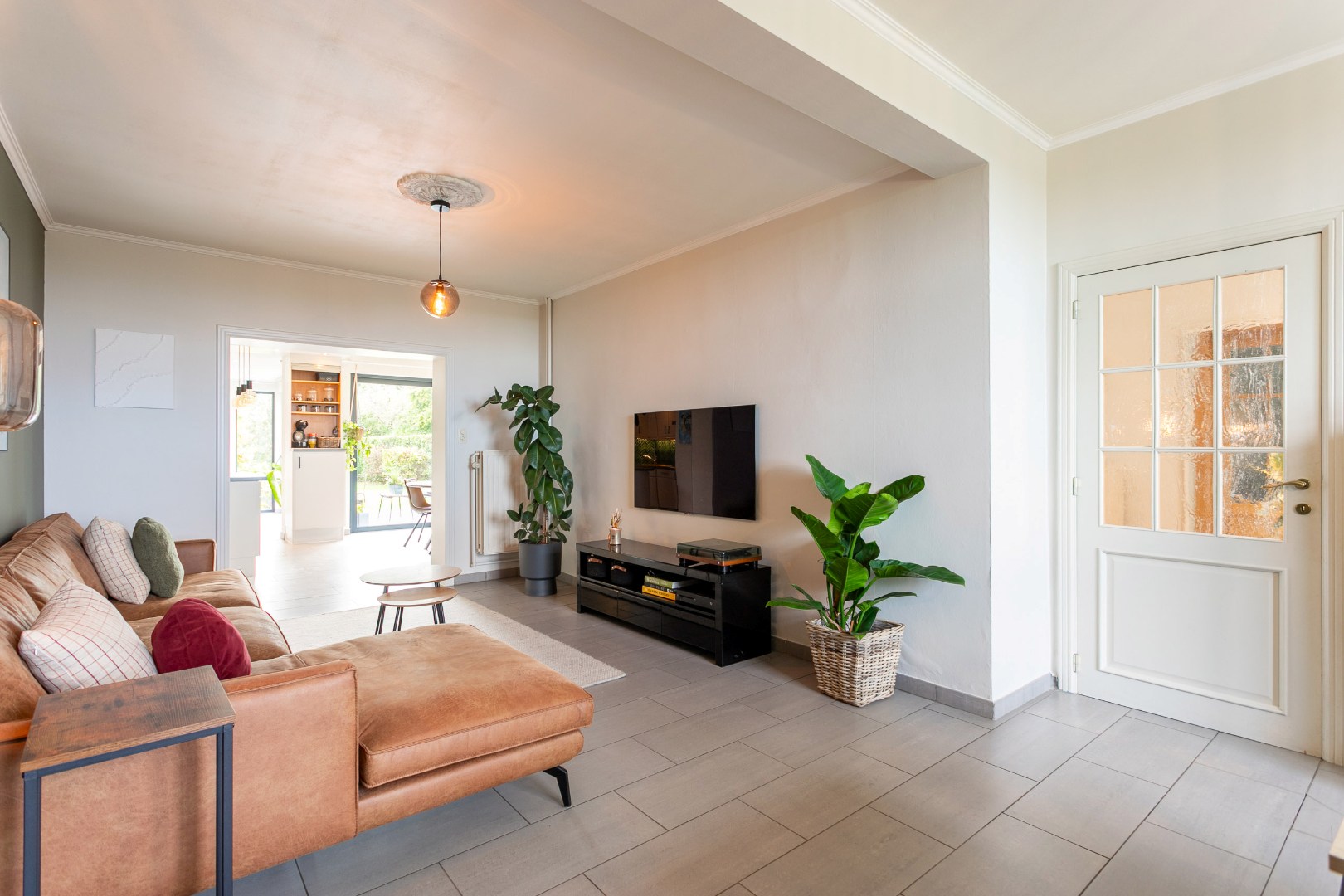 Instapklare driegevelwoning met 3 slpk te Lembeek 
