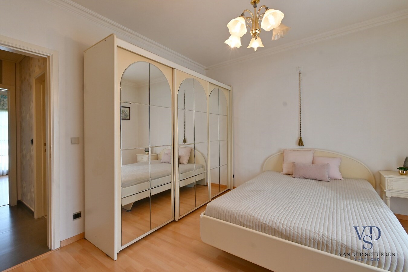 Tijdloze villa (alles op gelijkvloers). 