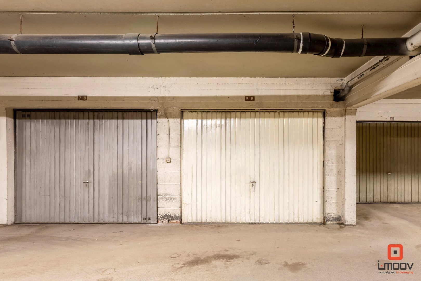 Instapklaar tweeslaapkamer appartement met garagebox in het groen 