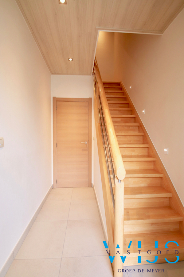 Super gezellige instapklare woning in Hartje Assenede ! 