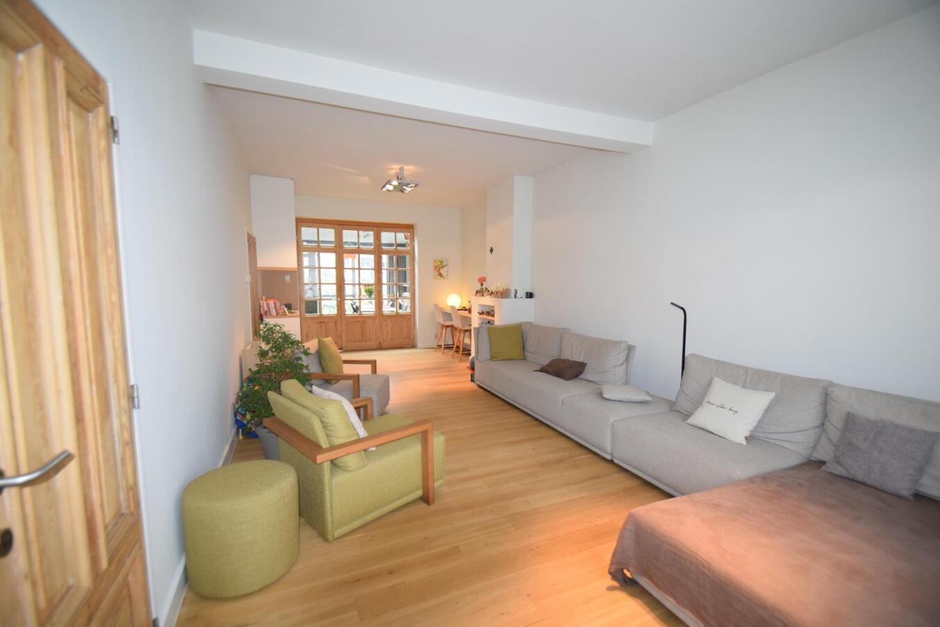 Kwalitatief gerenoveerde, ruime 4-slpk-woning met toffe stadstuin op Christus-Koning 