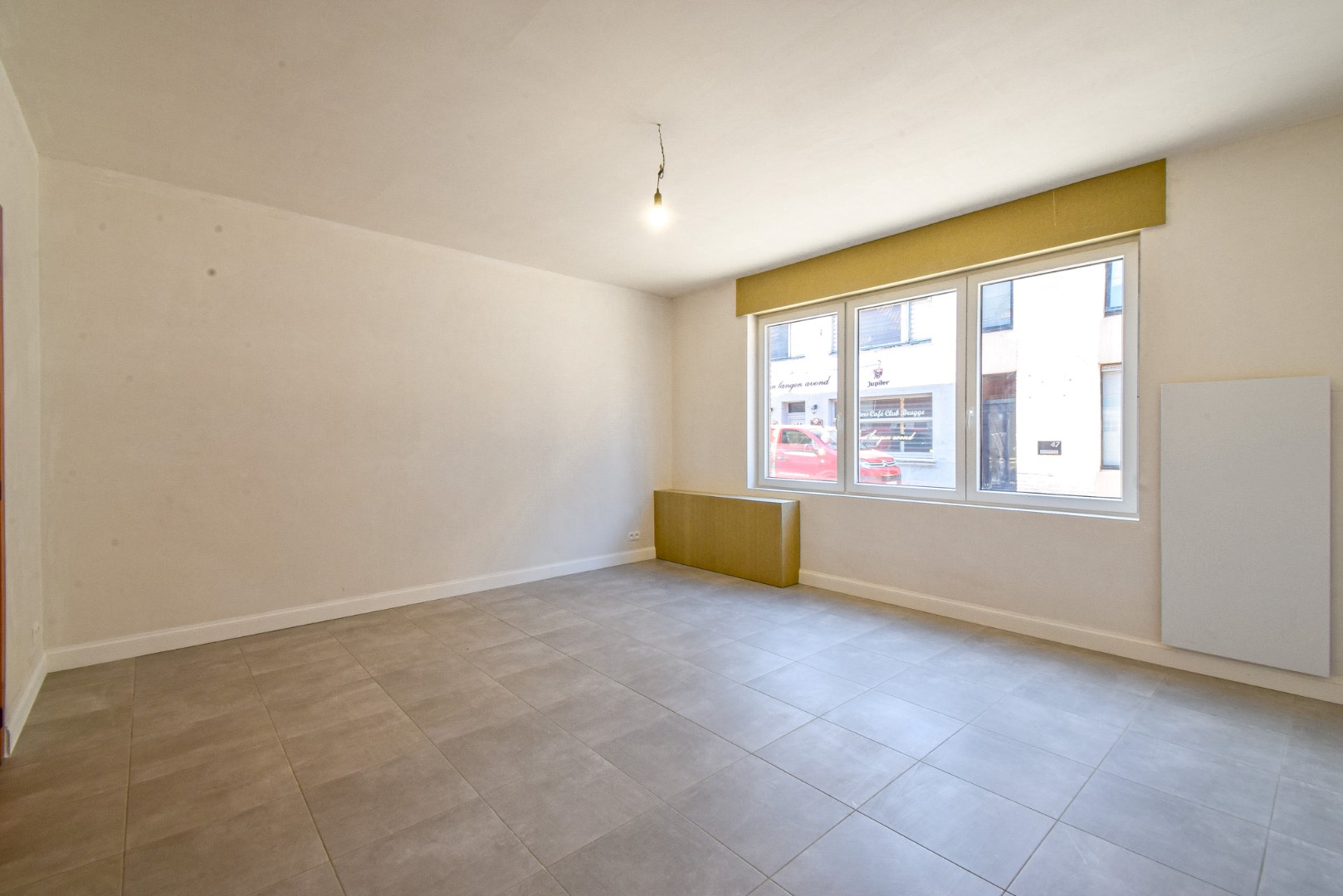 Instapklare gerenoveerde rijwoning in het centrum van Gistel 