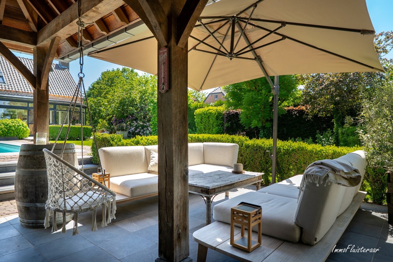 Prachtige villa met zwembad en luxueus poolhouse met optioneel bij te kopen weiland van ca. 21.856 m2 te Hove 