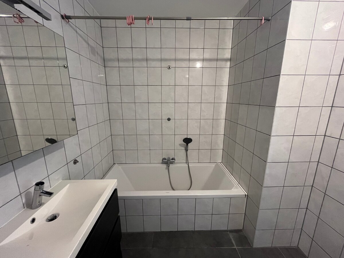 Centrumwoning met tuin, terras én ondergrondse parkeerplaats. 