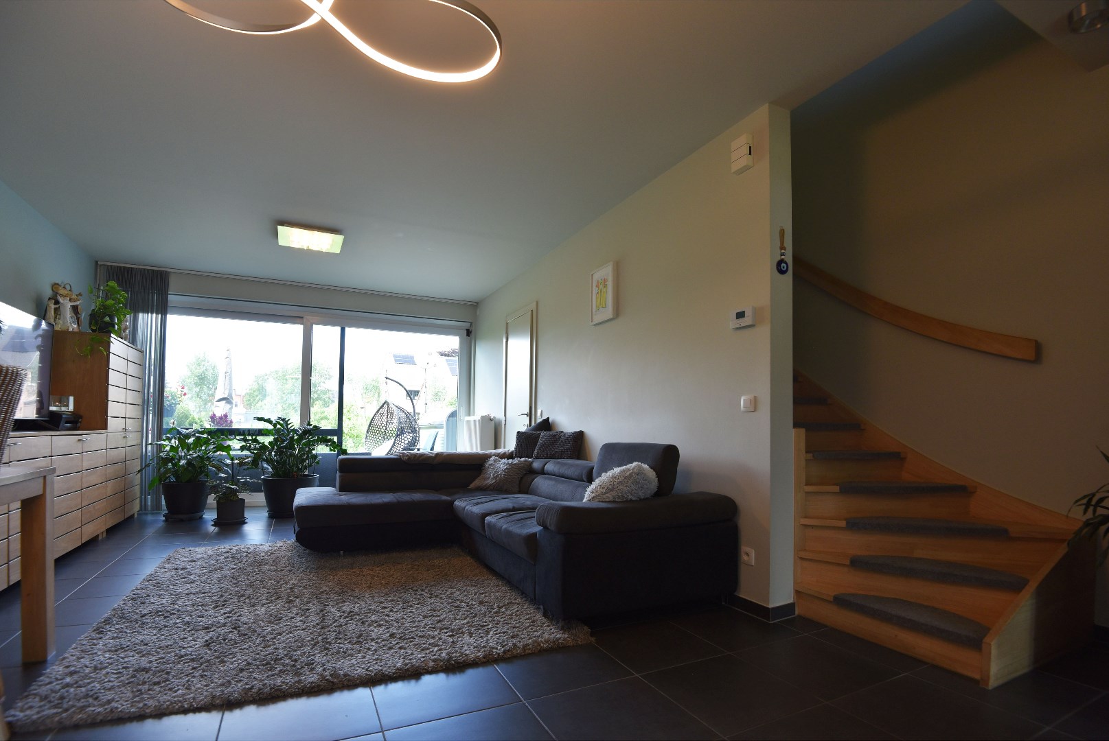 Recente woning met 3 slpks, tuin en 2 parkeerplaatsen te centrum Maldegem 