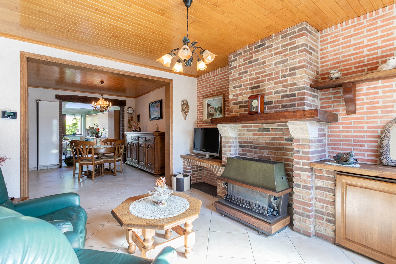 Verzorgde woning met 3 slaapkamers en leuke tuin te Halle 